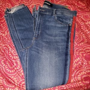 Jean with red line on the sides